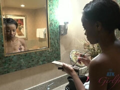 Cuarto de baño, Ébano, Tacones, Jeans, Lencería, Perforación, Pov, Tetas