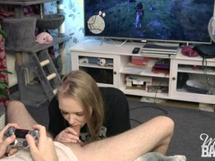 He tries to play RDR2 while she plays with his cock!