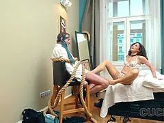 Smuk, Stor pik, Brunette, Hanrej, Latinsk, Lille kvinde, Skrige, Kone