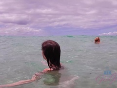 Amateur, Plage, Exhib, Petite amie, De plein air, Pov, Fumer, Mouillée