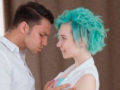 Anal, Gros cul, Grosse bite, Sucer une bite, Cheveux courts, Maigrichonne, Adolescente, Nénés