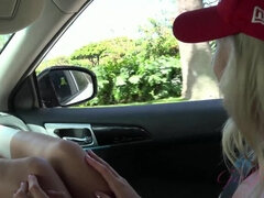 Amatør, Strand, Blondine, Nøgen, Pov, Fisse, Ryger, Tatovering