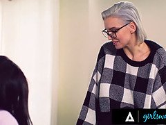 Anal, Asiatique, Cul, Doigter, Lesbienne, Mère que j'aimerais baiser, Réalité, Nénés