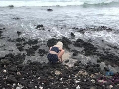 Kate makes it to Hawaii, and you make her cum.