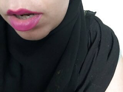 Arabi, Iso perse, Isot tissit, Äiti jota haluaisin panna, Orgasmi, Squirting