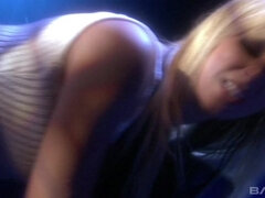 Szőke, Ondó fröcskölés, Arcra élvezés