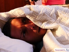 Niogtres, Komme i munden, Mor, Fisse, Barberet, Sprøjter, Strømper, Bryster