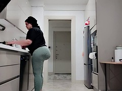 Amatör, Stora tuttar, Brunett, Hanrej, Mogen, Milf, Styvmamma, Fru