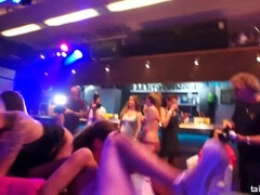 Morena, Ébano, Penetracion con dedos, Hd, Lencería, Público, Intercambio de parejas, Tatuaje