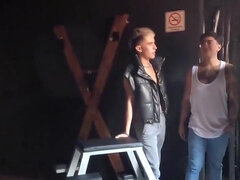 18 jahre, Amerikanisch, Süss, Gruppensex, Gruppe, Hardcore, Tätowierung, Flotter dreier