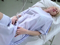 Arsch, Grosser schwanz, Blasen, Handjob, Strümpfe, Jungendliche (18+), Titten, Uniform