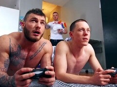 Newbie gamers get some action