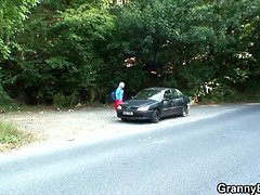 Blondinka, Fafanje, Busty, Globoko grlo, Dedek, Babica, Zrela, Resničnost