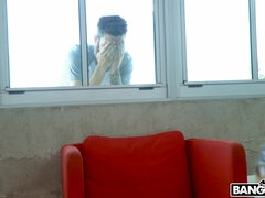 Velké kozy, Brunetka, Prsatá, Softcore, Voyeur