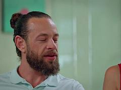 Grande cazzo, Schizzo di sborra, Hardcore, Lesbica, Ufficio, Segretaria, Sport, Tette