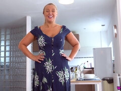 British PAWG wife Beth - How Women Orgasm - Masturbation in the kitchen