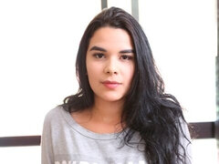 Tyłek, Duże cycki, Obciąganie, Brunetka, Styl na pieska, Lizanie, Naturalne cycki, Tatuaż