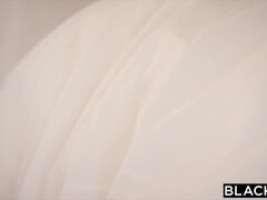 Noire, Sucer une bite, Européenne, Hard, Interracial, Maigrichonne