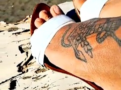 Kötözés – fegyelmezés, Strand, Láb, Lábfej fétis, Sarokkal való, Nézőpont, Nyilvános, Feleség