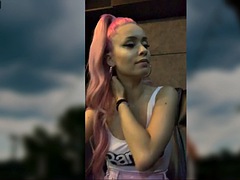 Blondýna, Femdom, Podpatky, Latex, Kouření, Webkamera