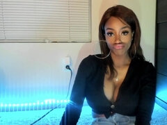 Gorgeous black amateur girl online video