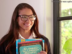 Nerdy tutor and her customer eat each other out - Abella Danger and Avi Love