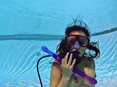 Lana Tanga shows you underwater orgasms