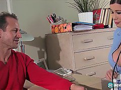 Behåret, Hårdt, Hd, Ældre kvinde, Mor jeg gerne vil kneppe, Naturlige bryster, Strittende brystvorter, Uniform