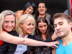 デカ尻, デカチン, デカパイ, フェラチオ, 車, バック, 淫乱熟女, オージー