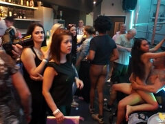 Stora tuttar, Galen, Tjeckisk, Full, Handjobb, Hardcore, Orgie, Party