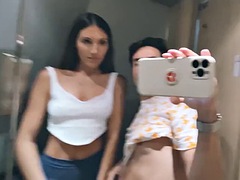 Blasen, Paar, Spermaladung, Flashen, Handjob, Im freien, Pov, Titten