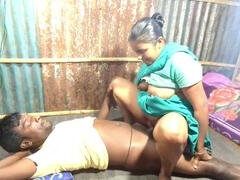 18 jahre, Tante, Bisexuell, Selbstgemacht, Hausfrau, Indisch