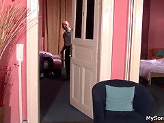 Blondine, Pik sutte, Far, Bedstefar, Rottehaler, Fisse, Skrige, Teenager