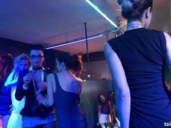 Svart, Blondin, Påklädda, Lesbisk, Party, Fitta, Blyg, Våt