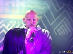 In den arsch, Arsch, Grosse titten, Blasen, Braunhaarige, Latina, Natürlichen titten, Pov