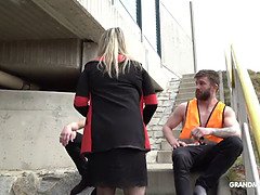 Blondine, Pik sutte, Bedstemor, Hd, Ældre kvinde, Mor, Trekant