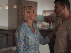 Mamada, Engañando, Corridas faciales, Lamidas, Tetas naturales, Coño, Tatuaje, Tetas