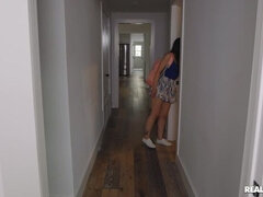 Cumizás, Gesztenyebarna, Csalás, Ondó fröcskölés, Mélytorok, Farmernadrág, Latin lány, Pirszing