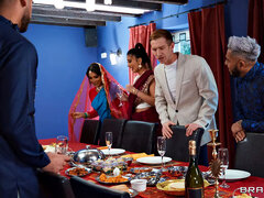 Μεγάλος κώλος, Πίπα, Απιστία, Σε στάση σκύλου στα τέσσερα, Μαλακία, Ινδιάνος, Καλσόν, Τατουάζ