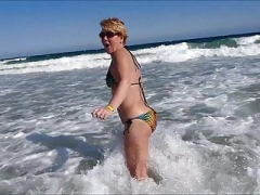 UK Non-professional Eager mom In Bikini Plays On The Beach