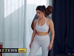 (Valentina Nappi, Sean Michaels) - Stretch That Ass Out