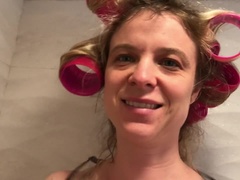 Cum eating Milf in curlers - Erin Electra