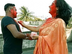 18yrs tamil boy banging a duo beautiful milf bhabhi together at holi day