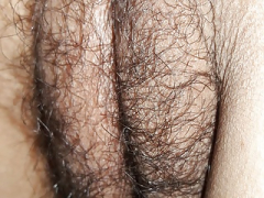 Gros clito, Poilue, Branlette thaïlandaise, Indienne, Masturbation, Mature, Orgasme, Maigrichonne