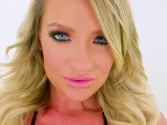 Big-busted Cali Carter loves getting her mouth used by seven studs