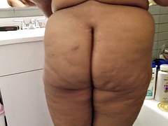 Sexy black bbw takes a shower