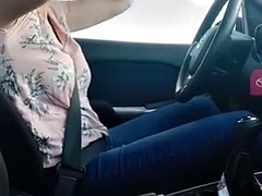 Rubbing my pussy while I drive