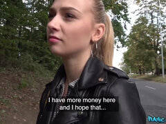 Amateur, Blonde, Tchèque, Européenne, Seins naturels, Pov, Public, Nénés