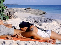 Spiaggia, Culo grosso, Bionda, Pompino, Da dietro, Magra, Ingoiare, Ragazza