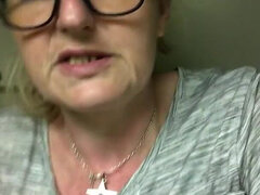 Okulary, Włochaty, Sikanie, Obrzmiałe sutki, Cipka, Tatuaż, Toaleta, Pociąg